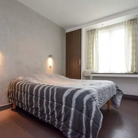 De La Pomme D'or 바쉬르오베